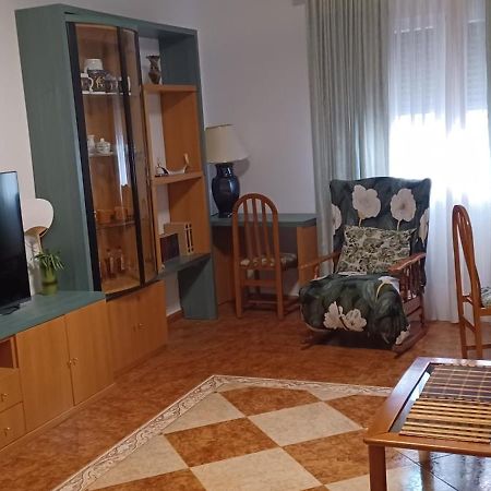 Reina Amalia Villa Quintanar de la Orden Esterno foto